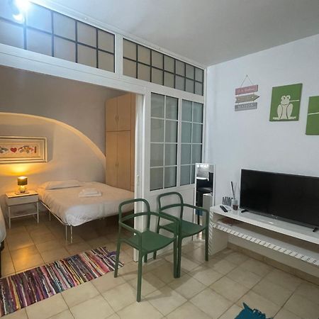 Stazione Centrale & Universita Lovely Apartment バーリ エクステリア 写真