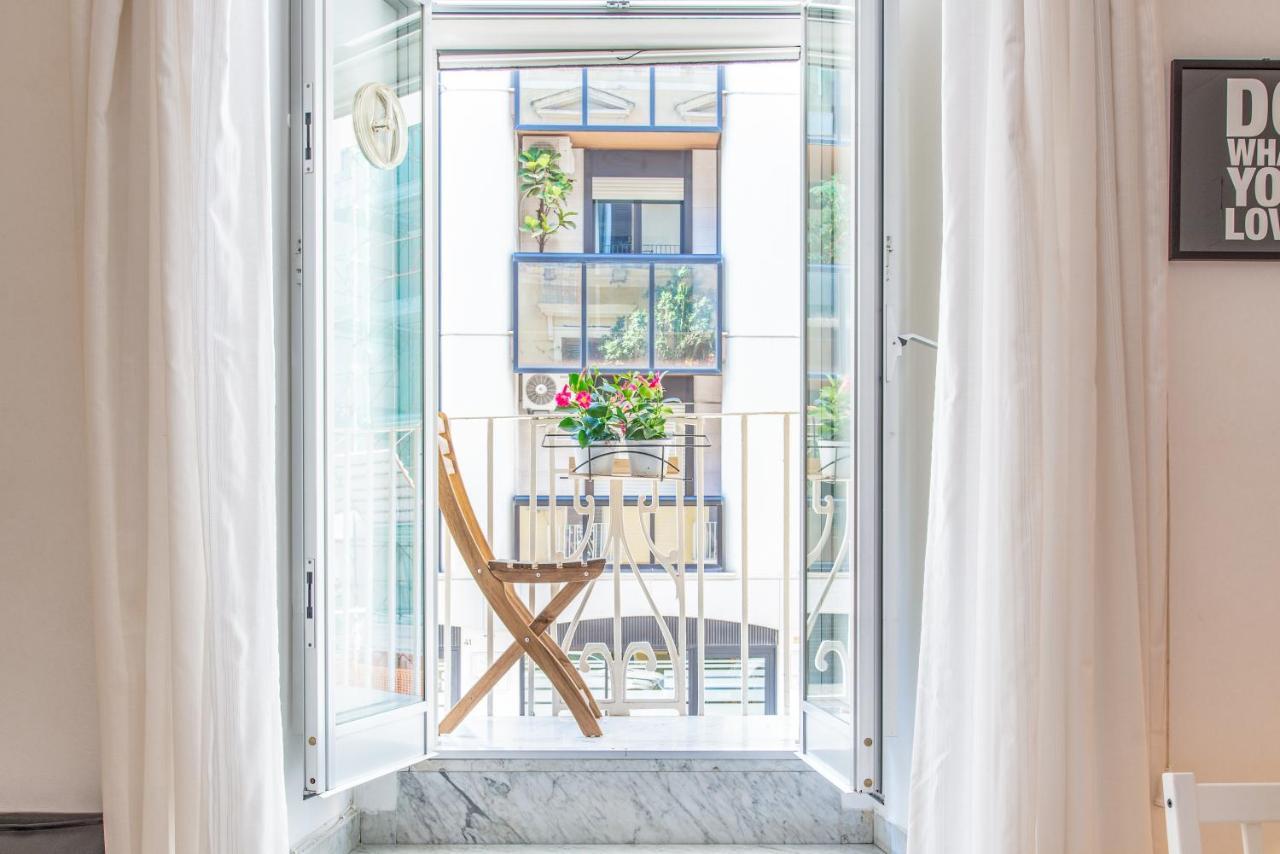 Stazione Centrale & Universita Lovely Apartment バーリ エクステリア 写真
