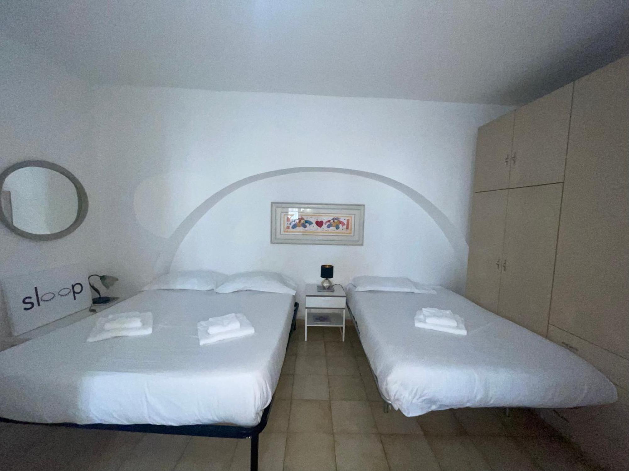 Stazione Centrale & Universita Lovely Apartment バーリ エクステリア 写真